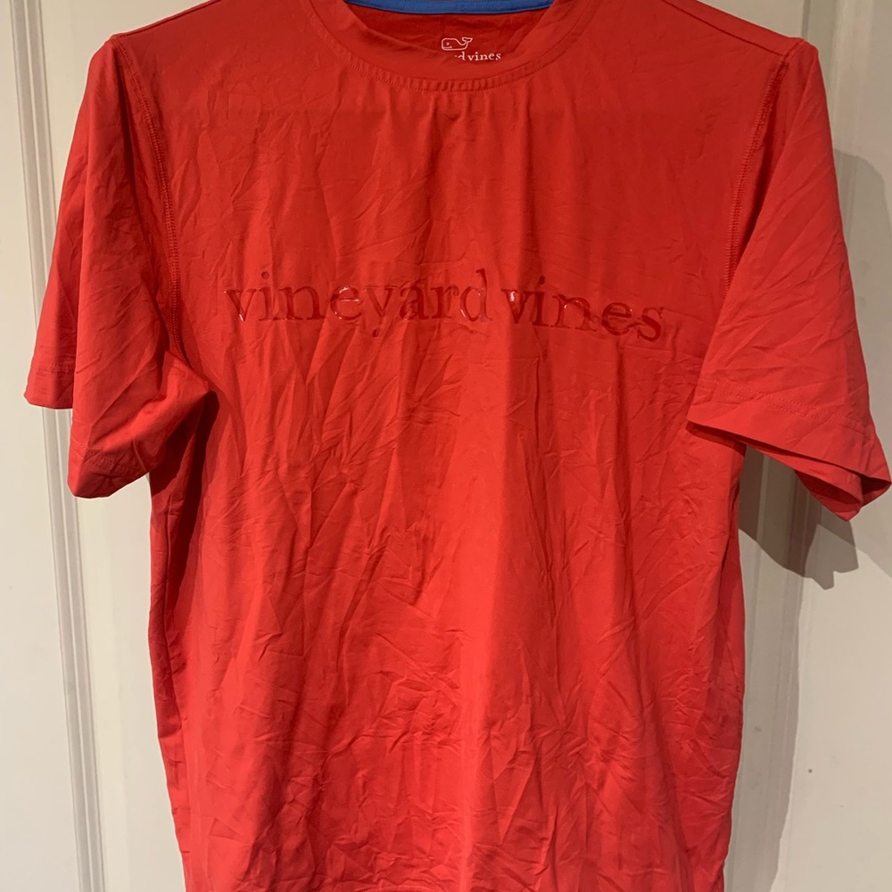 Vineyard Vines Men's Red T-Shirt A7